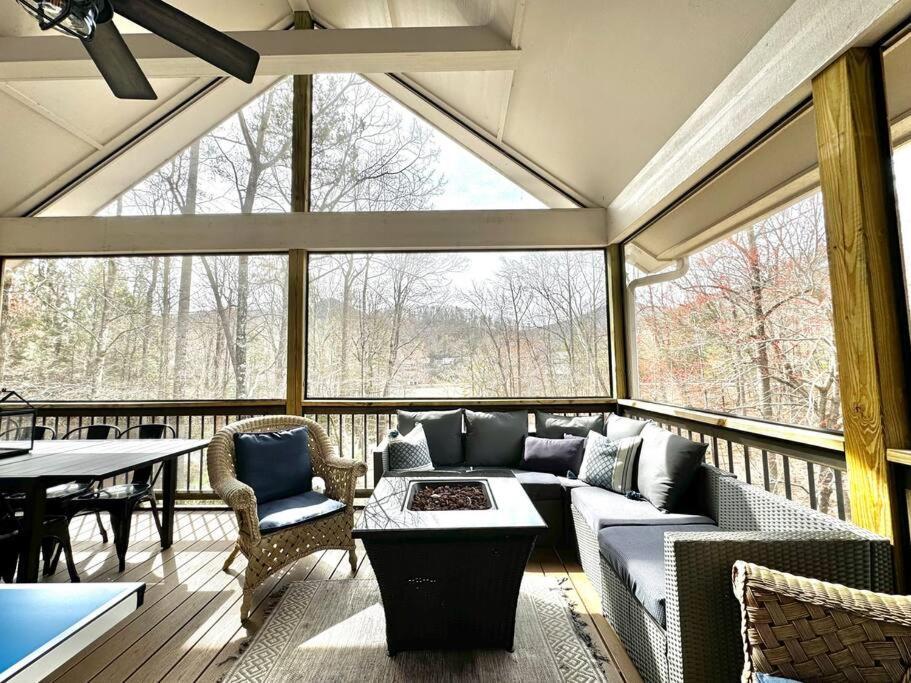 The Cove Retreat- Hot Tub/Screened Porch/Game Room Lake Lure Exteriör bild